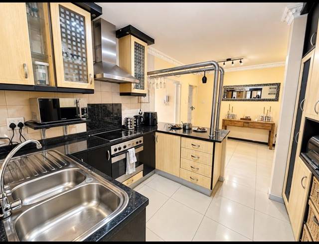 4 BEDROOM PROPERTY TO RENT IN SUNNINGDALE